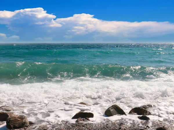 Vacker Havsstrand Solig Himmel Som Plats Att Resa — Stockfoto