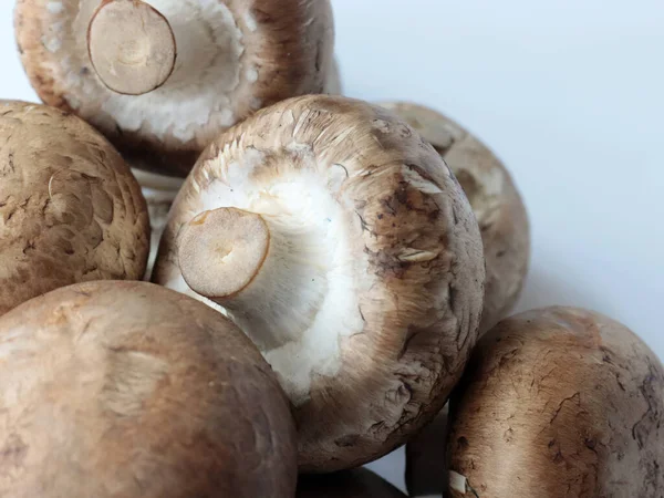 Verse Champignons Een Snijplank Voor Het Koken — Stockfoto