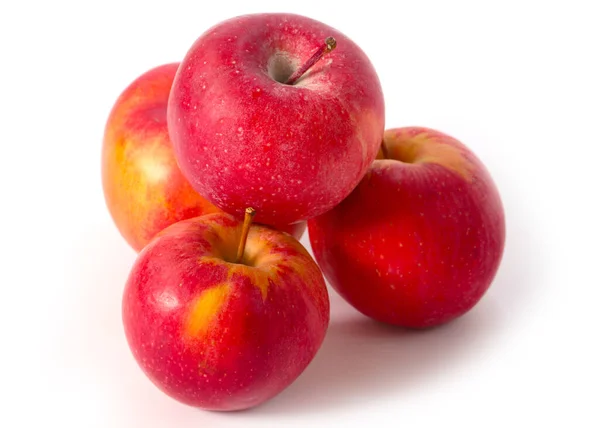 一堆成熟的新鲜苹果作为农作物的一种成分 — 图库照片
