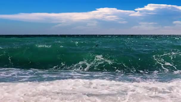 Sturmwellen Der Meeresküste Und Bewölkter Himmel — Stockvideo