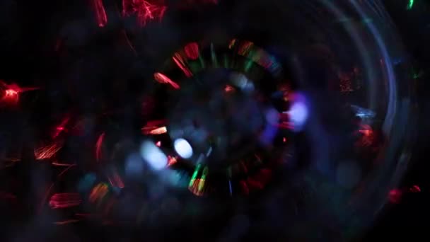 円筒形のトンネルの休日の照明のぼやけた光 — ストック動画