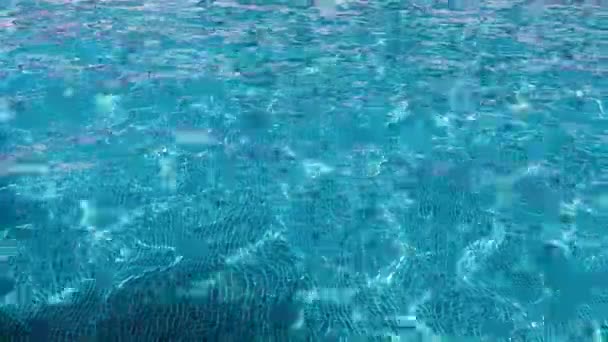Vlnky Hladině Čisté Vody Bazénu — Stock video