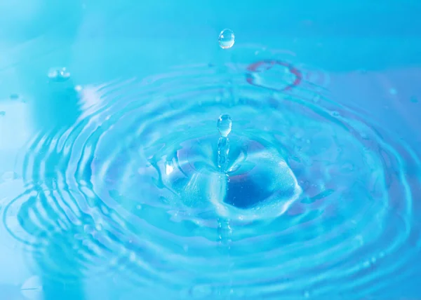 Patrones Fantasía Superficie Del Líquido Cuando Golpea Una Gota Agua — Foto de Stock