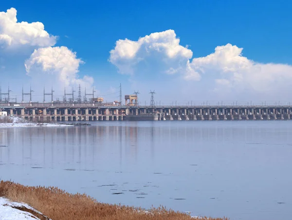 Volgograd Rusya Yakınlarındaki Volga Nehri Üzerindeki Hidroelektrik Santralleri — Stok fotoğraf