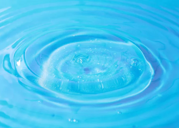 Traço Superfície Bebida Após Impacto Uma Gota Líquido — Fotografia de Stock