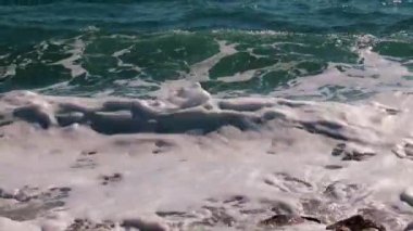 Aktif bir dinlenme yeri olarak deniz kıyısı dalgaları