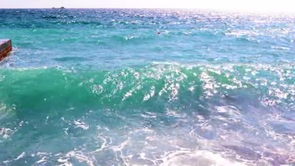 Superfície Iluminada Mar Como Ótimo Lugar Para Relaxar — Vídeo de Stock