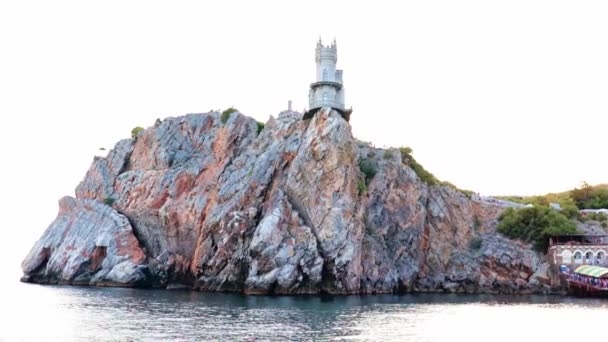 Vista Superfície Mar Menor Castelo Europa Engolir Ninho — Vídeo de Stock
