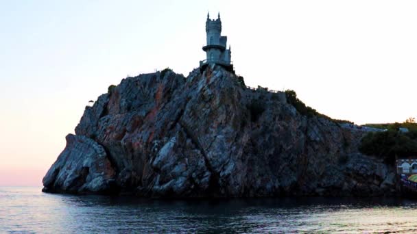 Vista Desde Superficie Del Mar Del Castillo Más Pequeño Europa — Vídeos de Stock