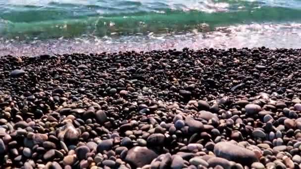 Areia Seixos Praia Ondas Mar Costa — Vídeo de Stock