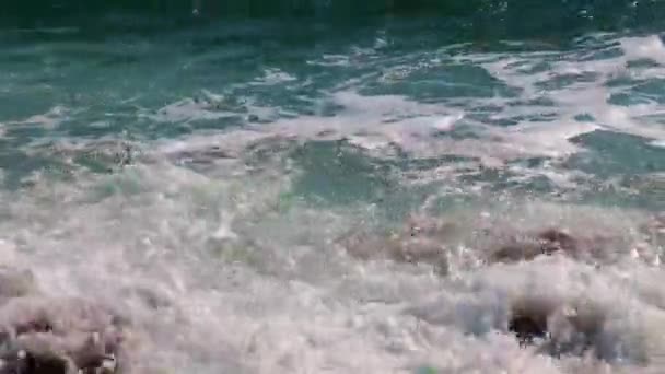 Vlny Mořského Pobřeží Jako Místo Pro Aktivní Rekreaci — Stock video