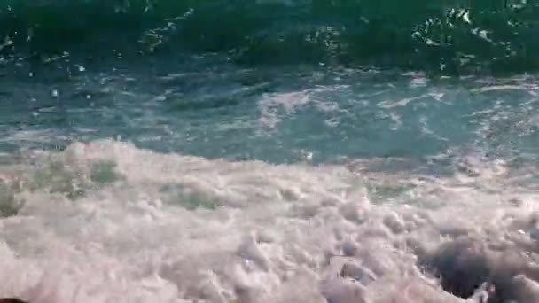 Onde Della Costa Del Mare Come Luogo Ricreazione Attiva — Video Stock