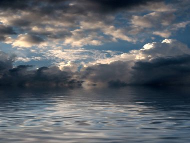 Deniz yüzeyindeki bulutlu gökyüzünün yansıması.