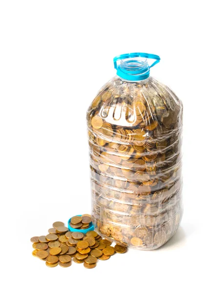 塑料瓶 装有金属硬币 俄罗斯卢布 作为人们的储蓄 — 图库照片