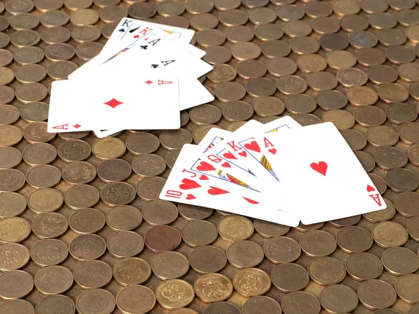 Poker Oynarken Kağıt Oynamanın Kazanan Kombinasyonu Rus Rublesinin Düzlemindedir — Stok fotoğraf