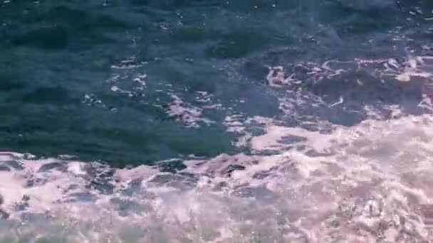 Krásné Vlny Mořském Pobřeží Jako Součást Prázdninového Cíle — Stock video