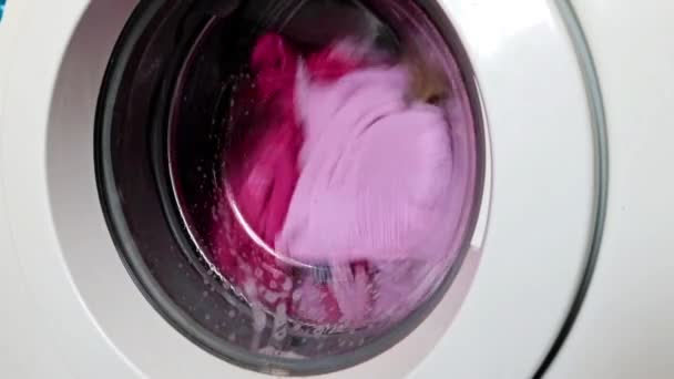 Rotatie Van Trommel Van Wasmachine Tijdens Het Wassen Van Kleding — Stockvideo