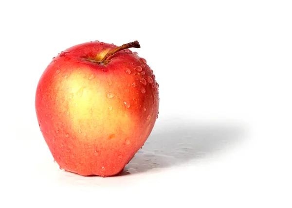 Beautiful Ripe Red Apple Drops Clear Water — Stock Photo, Image