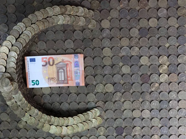 Drobne Metalowe Monety Rosyjskie Ruble Banknoty Papierowe Waluta Europejska Euro — Zdjęcie stockowe