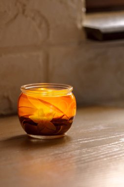 Cam kavanozdaki Aromatik mum