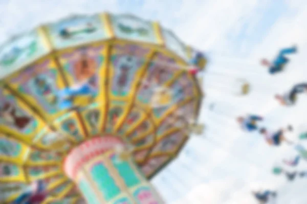 Paseo por el parque de atracciones — Foto de Stock