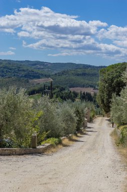 Toprak yol Tuscany çalışan