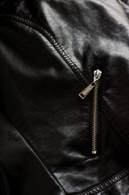 Siyah deri ceket yakın çekim