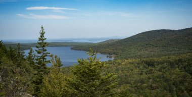 Dağ Acadia Milli Parkı'nda üstünden görüntülemek