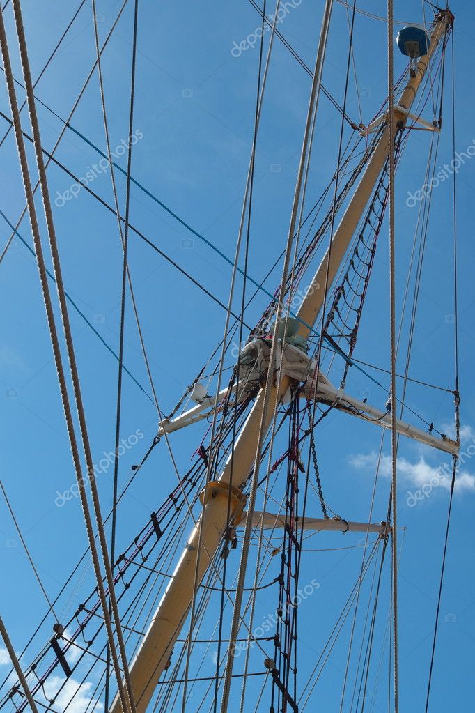 大型帆船的吊装 图库照片 C Moonlight