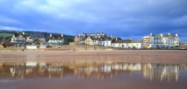 Sidmouth Devon Düşük Gelgit Sırasında Islak Kum Plaj — Stok fotoğraf