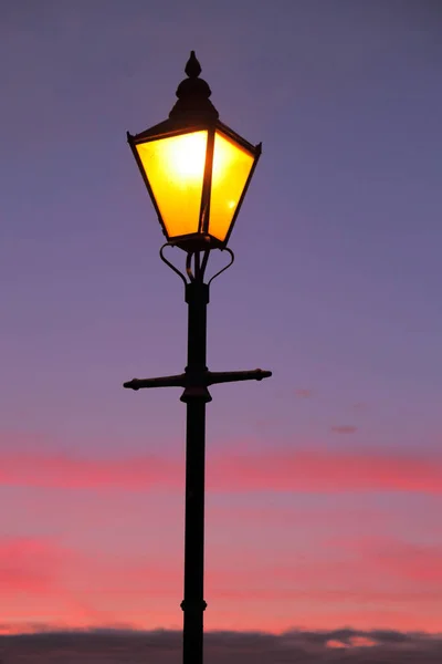 Lamppost Colorful Sky Dawn — Stock Photo, Image