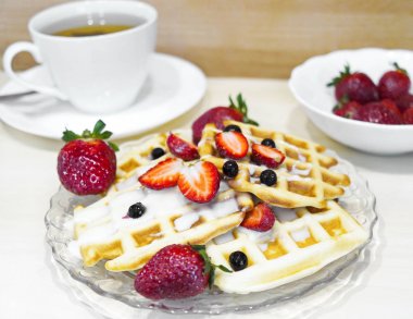 Ev yapımı gözleme pişirme. 