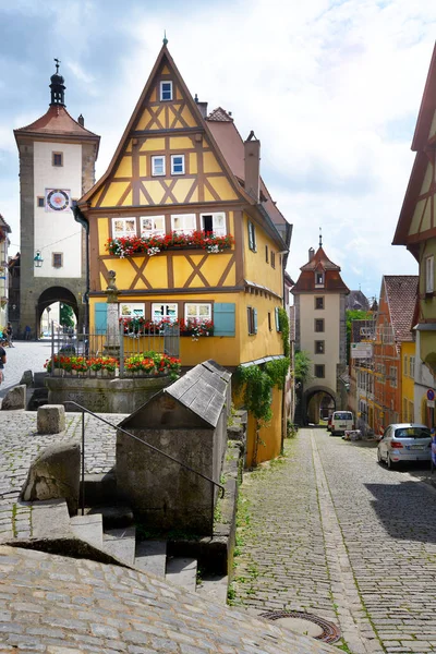 Gatuvy över Rothenburg ob der Tauber, Tyskland — Stockfoto