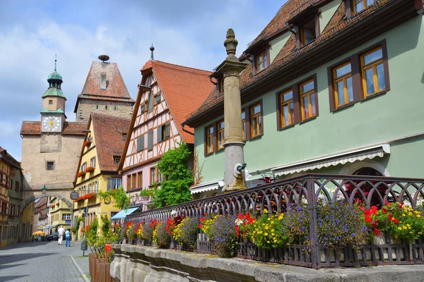 Gatuvy över Rothenburg ob der Tauber, Tyskland — Stockfoto