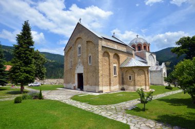 STUDENICA, SERBIA - 16 Temmuz: Sırp Ortodoks Manastırı Studenica, 16 Temmuz 2019 'da Sırbistan' ın Studenica kentinde kuruldu.