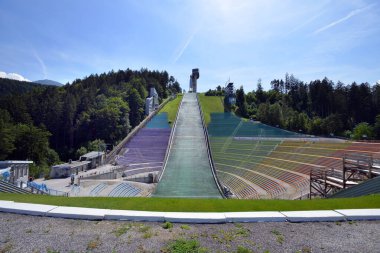 INNSBRUCK, AUSTIRA - 1 Ağustos 2019 'da Avusturya' nın Innsbruck kentindeki Bergisel kayak atlama stadyumu