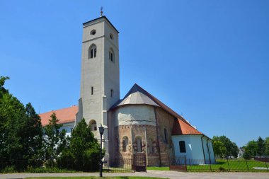 BAC, SERBIA - 27 Haziran: Tapınakçılar tarafından 12. yüzyılda Sırbistan 'ın Bac kentinde kurulan Fransisken Manastırı