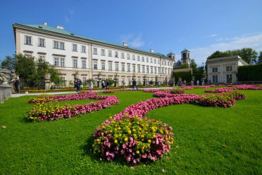 SALZBURG, AUSTRIA - 3 Ağustos 2019 'da Salzburg, Avusturya' da Mirabell Sarayı