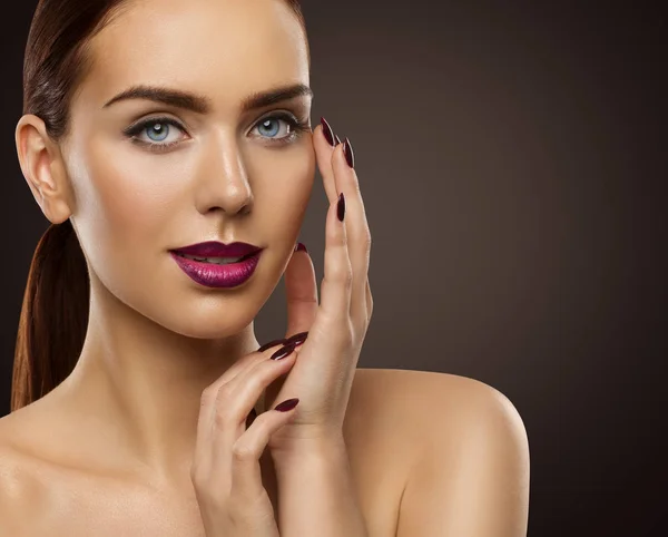 Woman Beauty Makeup, Fashion Model Face Make Up, Eyes Lips Nails — Stock Photo, Image