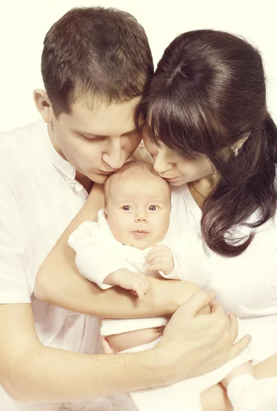 Family Kiss Newborn Baby, Mother and Father Kissing New Born Child — Stock Photo, Image