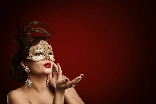 Kadın karnaval maskesi takı, maske maske güzellik moda modeli — Stok fotoğraf