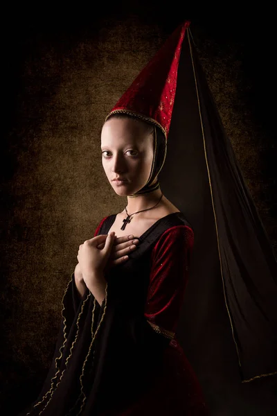 Orta Çağ Kadın Güzelliği, Genç Kız Tarihi Ortaçağ Biçimi — Stok fotoğraf
