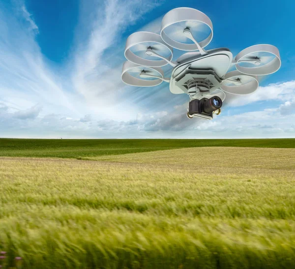 Drone de agricultura voando sobre campos — Fotografia de Stock