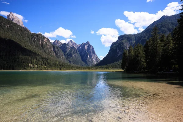 Lake Dobbiaco - Dolomites — Stock Photo, Image