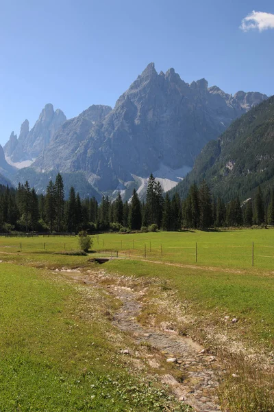 Val Fiscalina - Dolomitas de Sesto — Foto de Stock