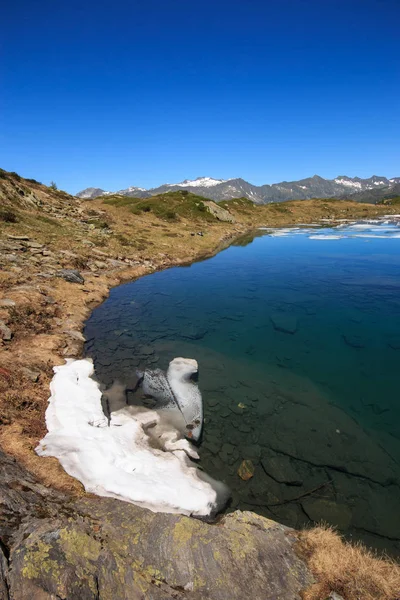 Lake prato - Schweiz — Stockfoto