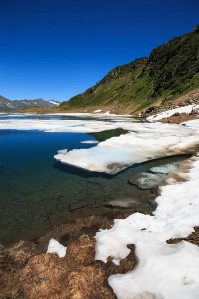 Lake prato - Schweiz — Stockfoto