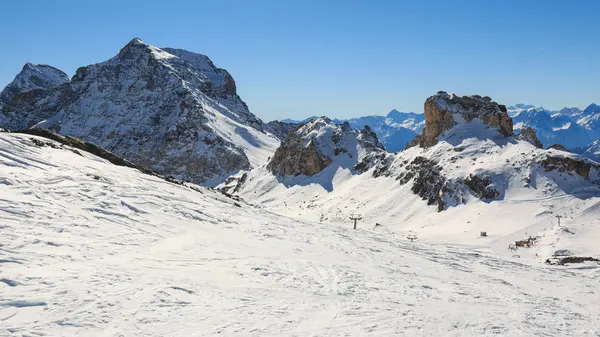 Skidbacken Valtournenche — Stockfoto