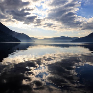 Como Gölü üzerindeki panorama - Torno