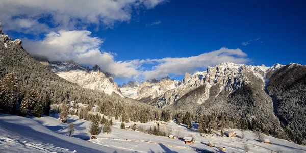 Vinter Panorama Från Piereni Val Canali Den Naturliga Parken Paneveggio — Stockfoto